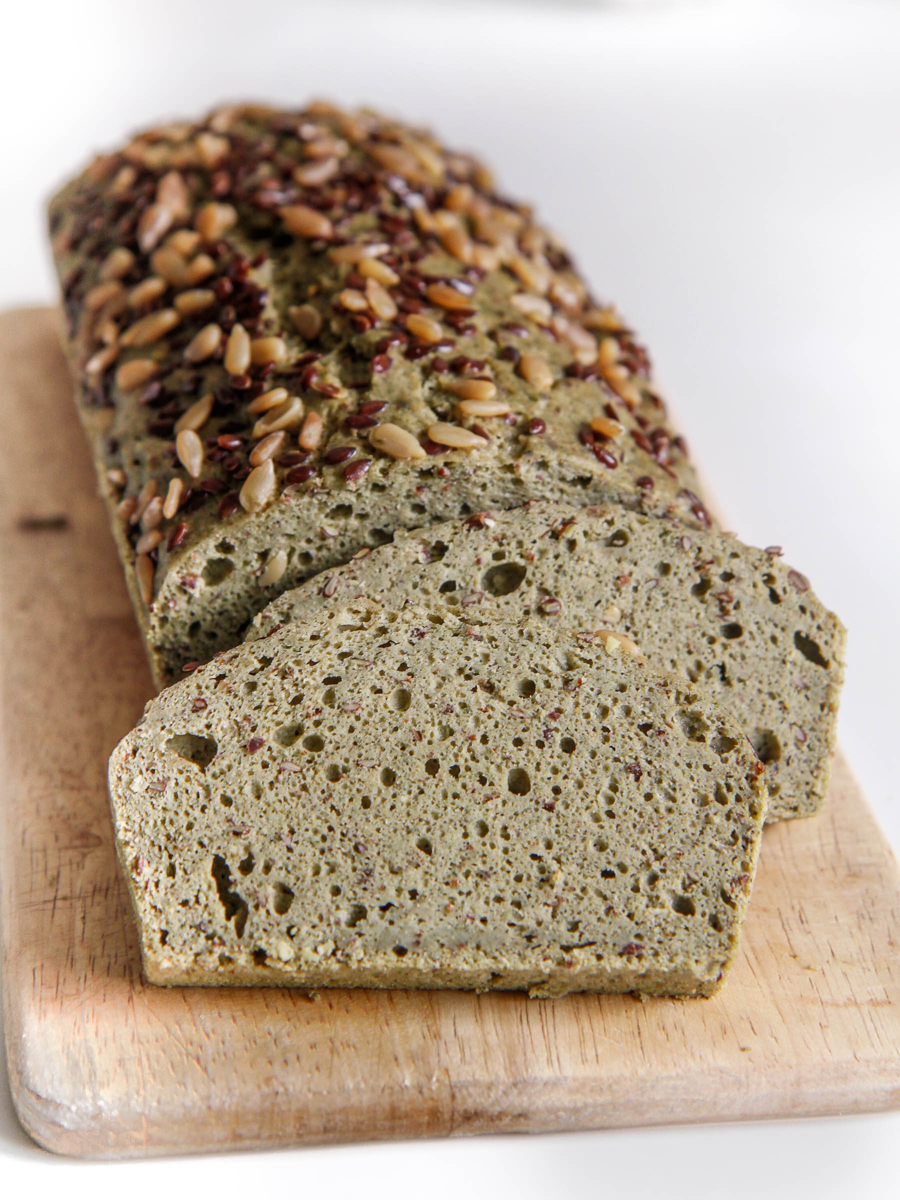 Cake à la farine de millet et à l'ortie, sans gluten