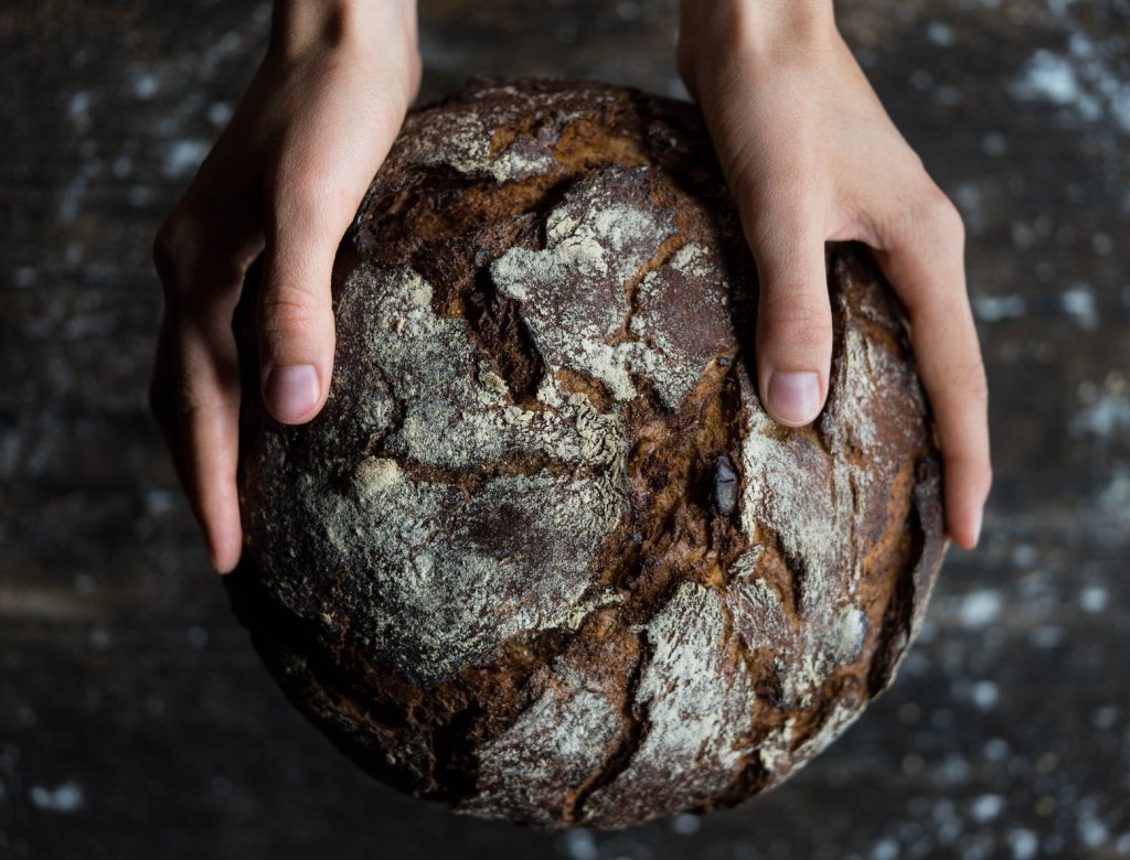 Glycation et réaction de Maillard.
Exemple : croûte de pain très cuit