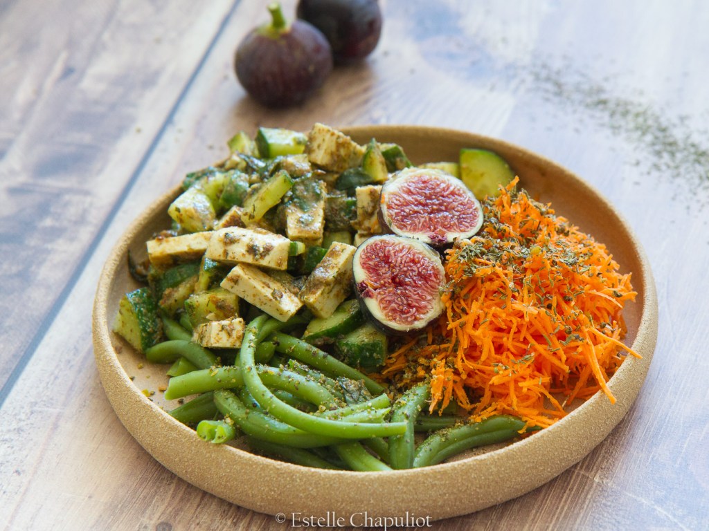 Repas coloré vegan, bon et sain