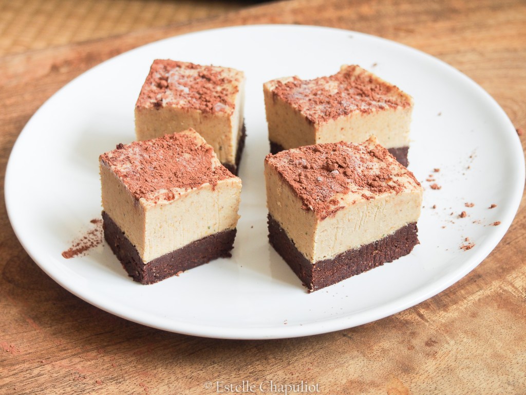 Cheesecake glacé vegan et sans gluten aux fruits secs