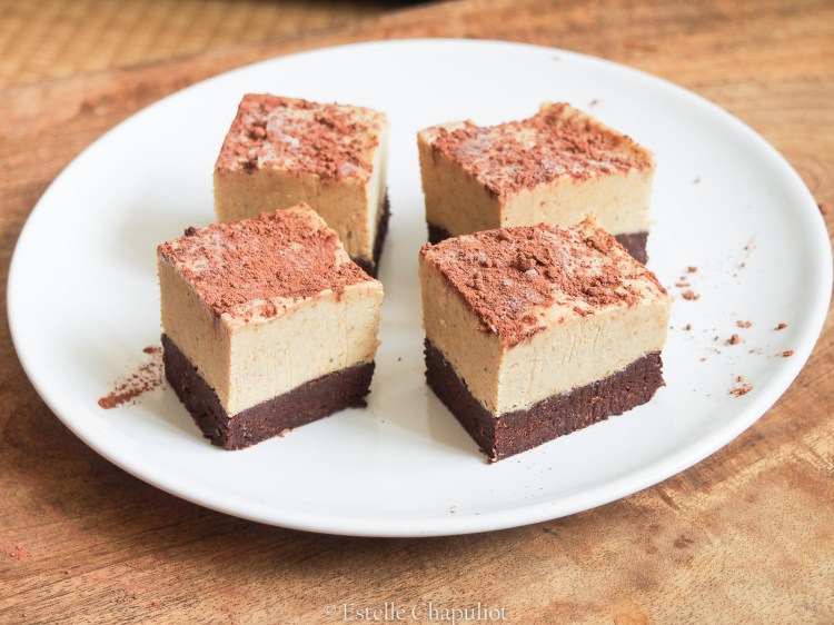 Cheesecake glacé vegan et sans gluten aux fruits secs