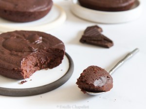 Fondants au chocolat noir et à la purée de pommes, végétaliens et sans gluten