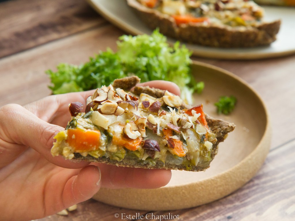 Tarte aux légumes (navet, patate douce, poireau), "béchamel" à l'avoine, pâte sarrasin-avoine - végétale et sans gluten