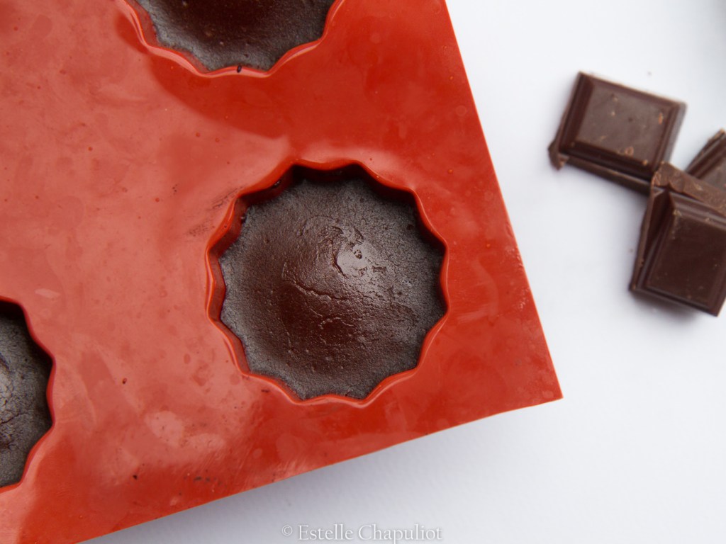 Fondants au chocolat au coeur coulant, cuisson 6 min, vegan, sans gluten, pauvre en FODMAP