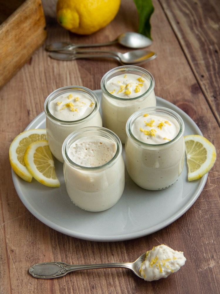 Mousse au citron et à l'amande (végétale)