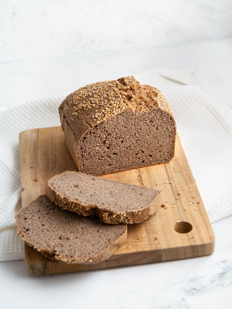 Pain aux farines de sarrasin et pois chiches (sans gluten, sans fermentation) - cuit au four
