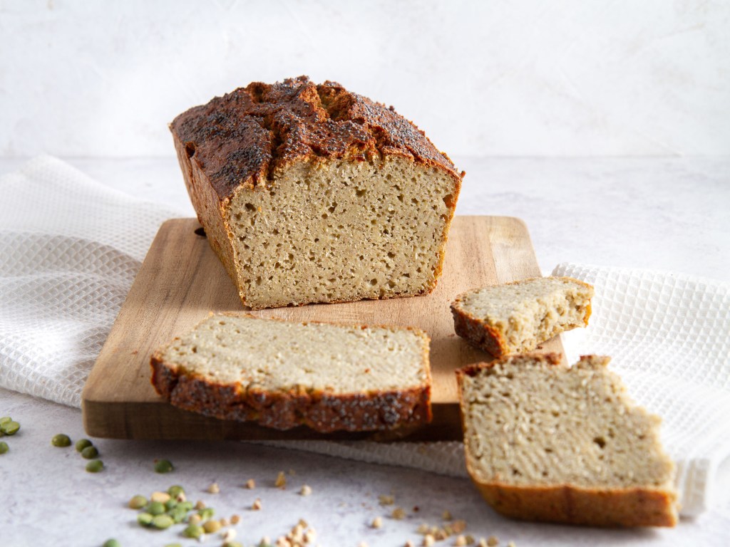 Pain aux grains de sarrasin et aux pois cassés fermenté (vegan, sans gluten)