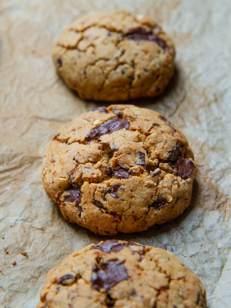 Cookies aux cacahuètes et aux pépites de chocolat (vegan, sans gluten)