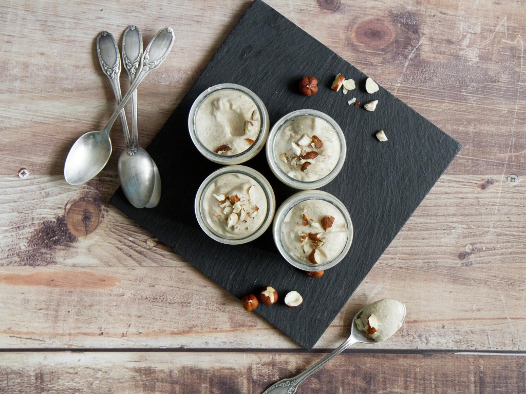 Crèmes onctueuses aux noisettes grillées et aux dattes (vegan, sans sucre ajouté)