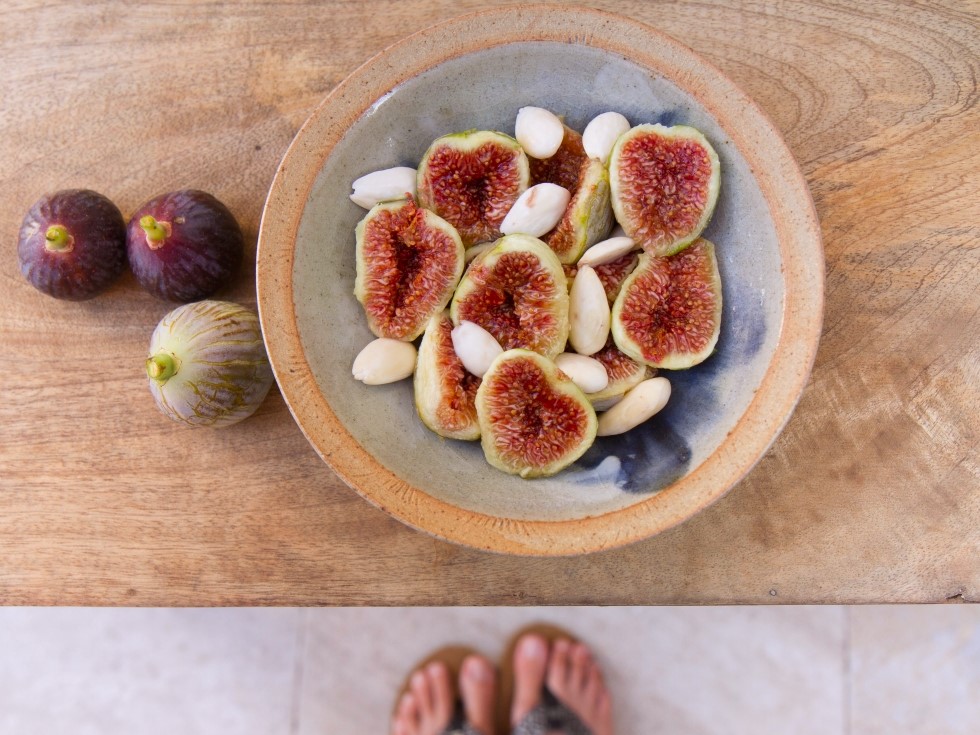 Figues fraîches et amandes activées (trempées une nuit puis pelées)