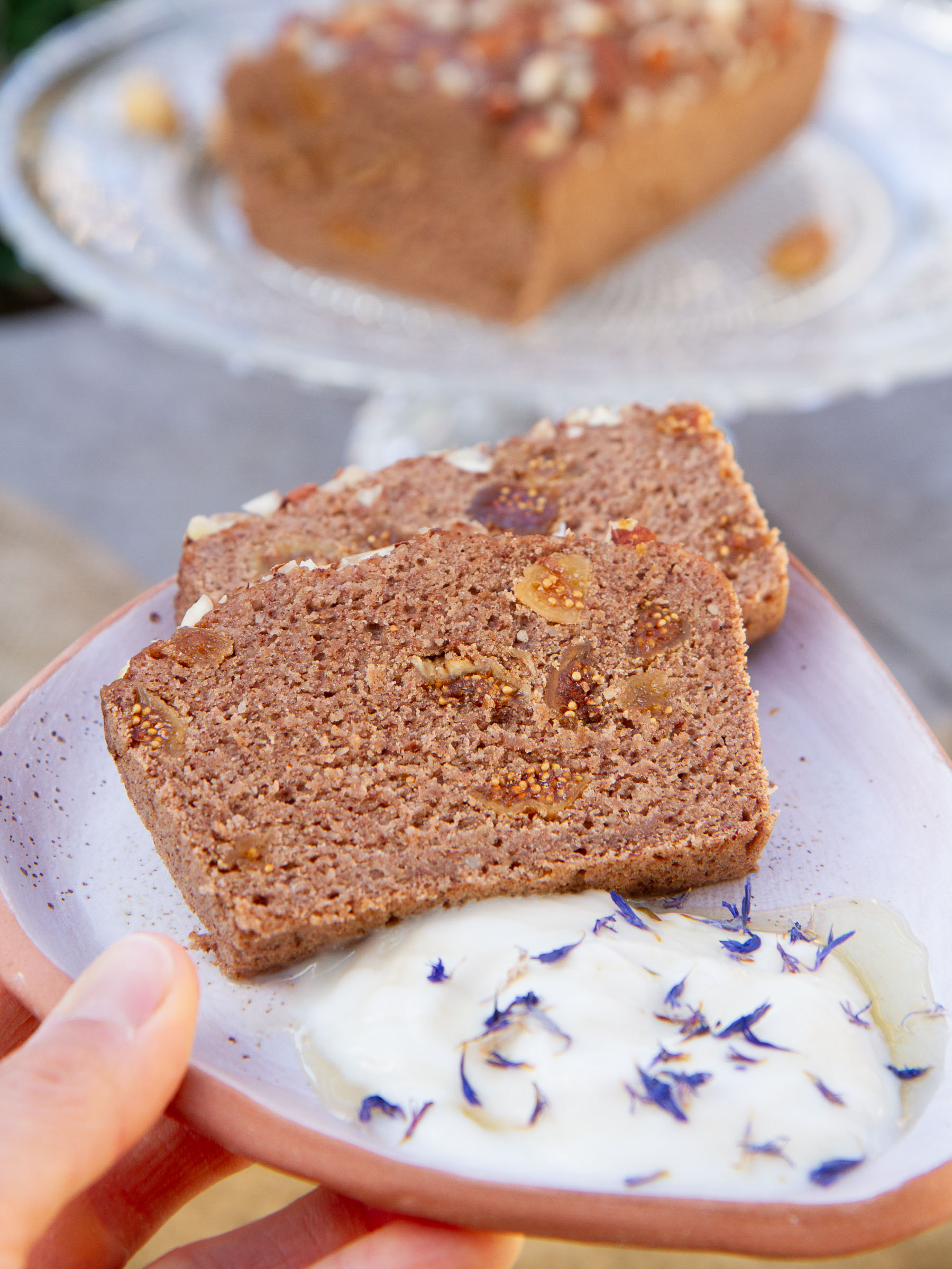Gâteau à châtaigne, aux figues sèches et aux amandes (vegan et sans gluten)